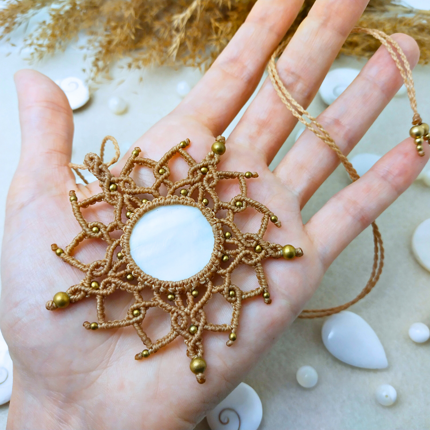 Collana Lotus - Madreperla avana